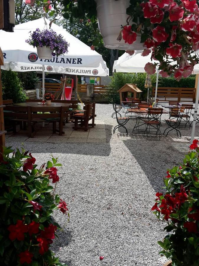 Gasthof Muehlendorfer Lanzenkirchen Bagian luar foto