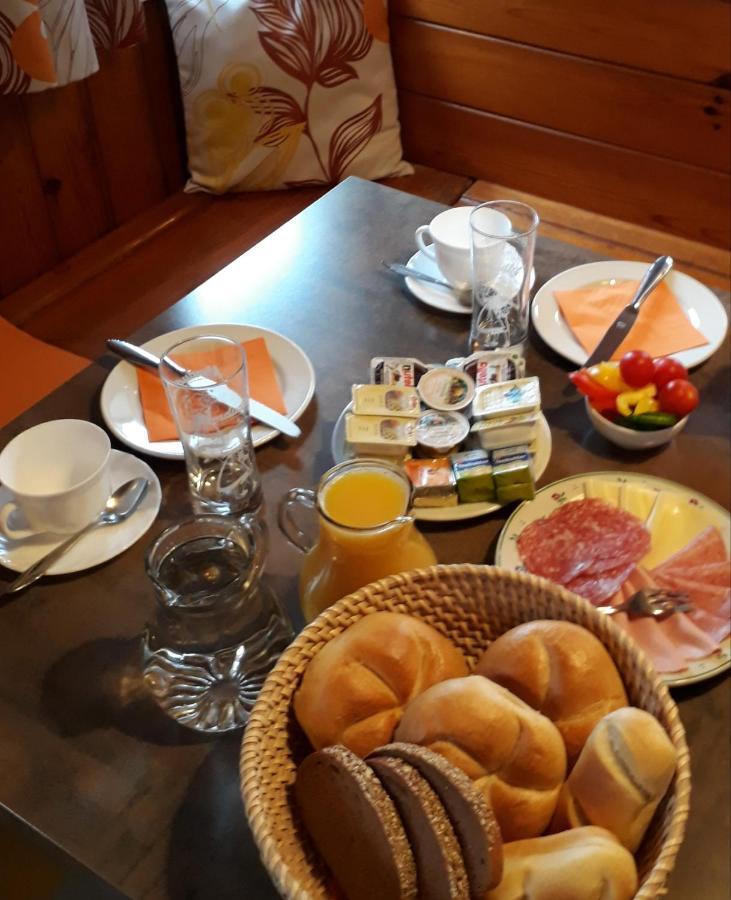 Gasthof Muehlendorfer Lanzenkirchen Bagian luar foto